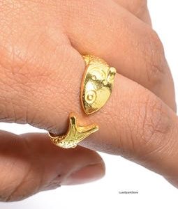 Gold Fish Ring, Sterling Silver Adjustable Cute Koi Fish Ring, Ocean-Inspired Animal Jewelry, Minimalist Sea Life Ring, Beach Jewelry Gift